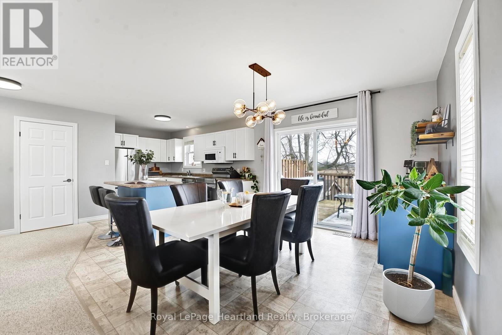 25 Lee Crescent, Goderich, Ontario  N7A 4L3 - Photo 9 - X12950356