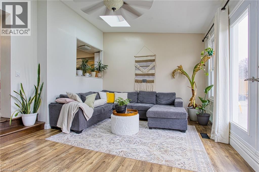 3 Elvia Court, Stoney Creek, Ontario  L8G 3W8 - Photo 13 - 40817093