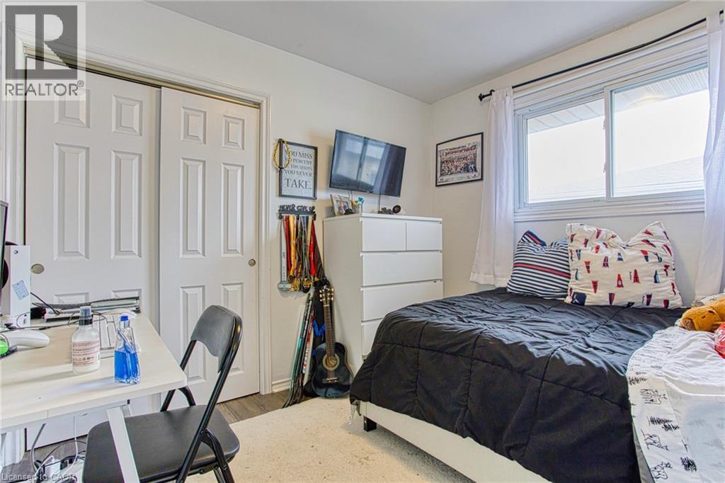 3 Elvia Court, Stoney Creek, Ontario  L8G 3W8 - Photo 16 - 40817093