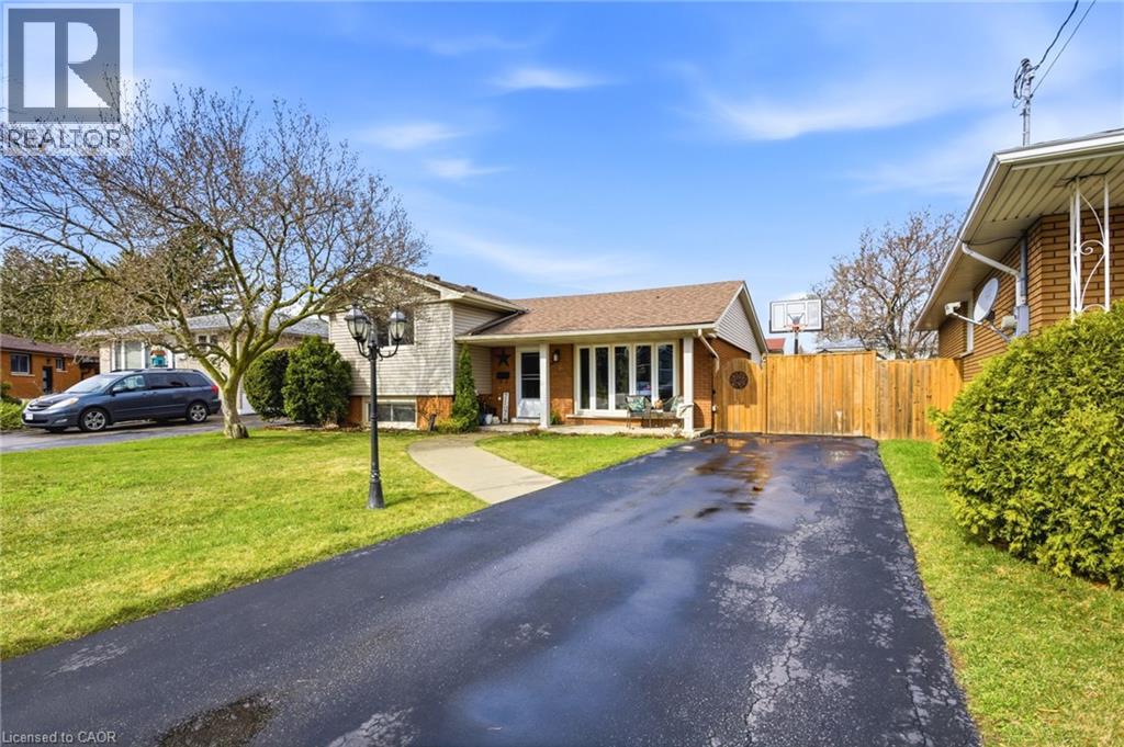 3 Elvia Court, Stoney Creek, Ontario  L8G 3W8 - Photo 3 - 40817093