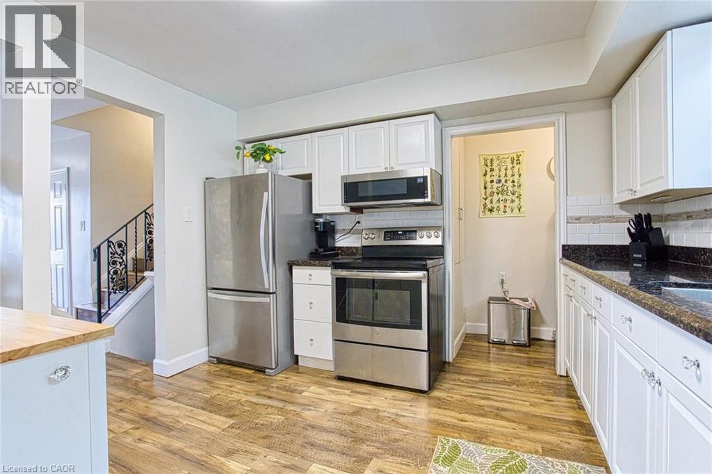 3 Elvia Court, Stoney Creek, Ontario  L8G 3W8 - Photo 9 - 40817093