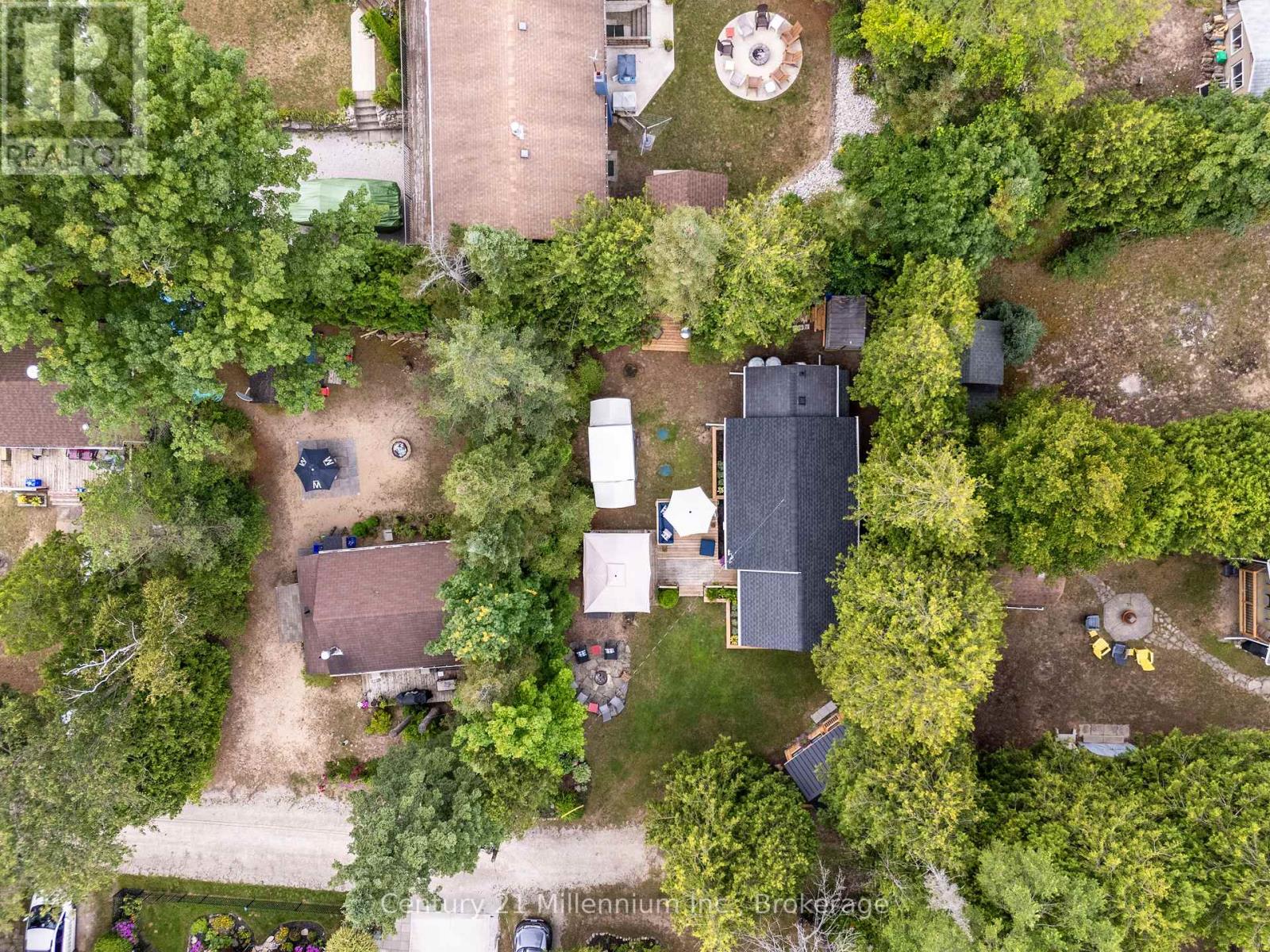 2 Hamilton Place, South Bruce Peninsula, Ontario  N0H 2G0 - Photo 12 - X12950714