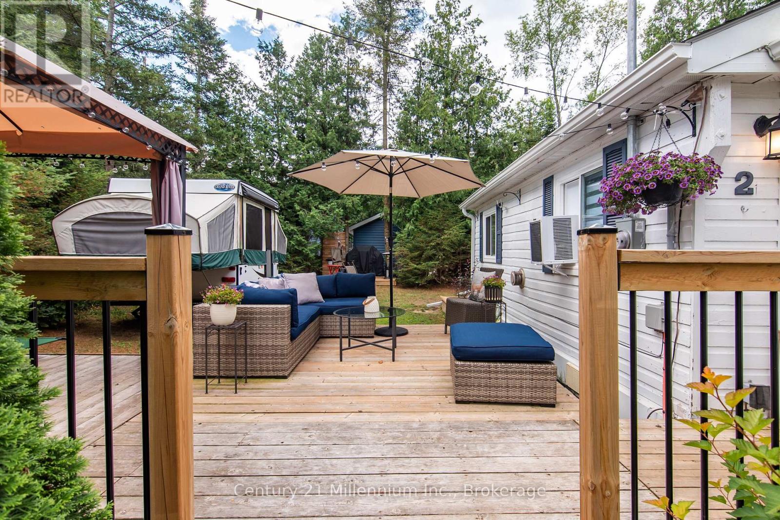 2 Hamilton Place, South Bruce Peninsula, Ontario  N0H 2G0 - Photo 3 - X12950714