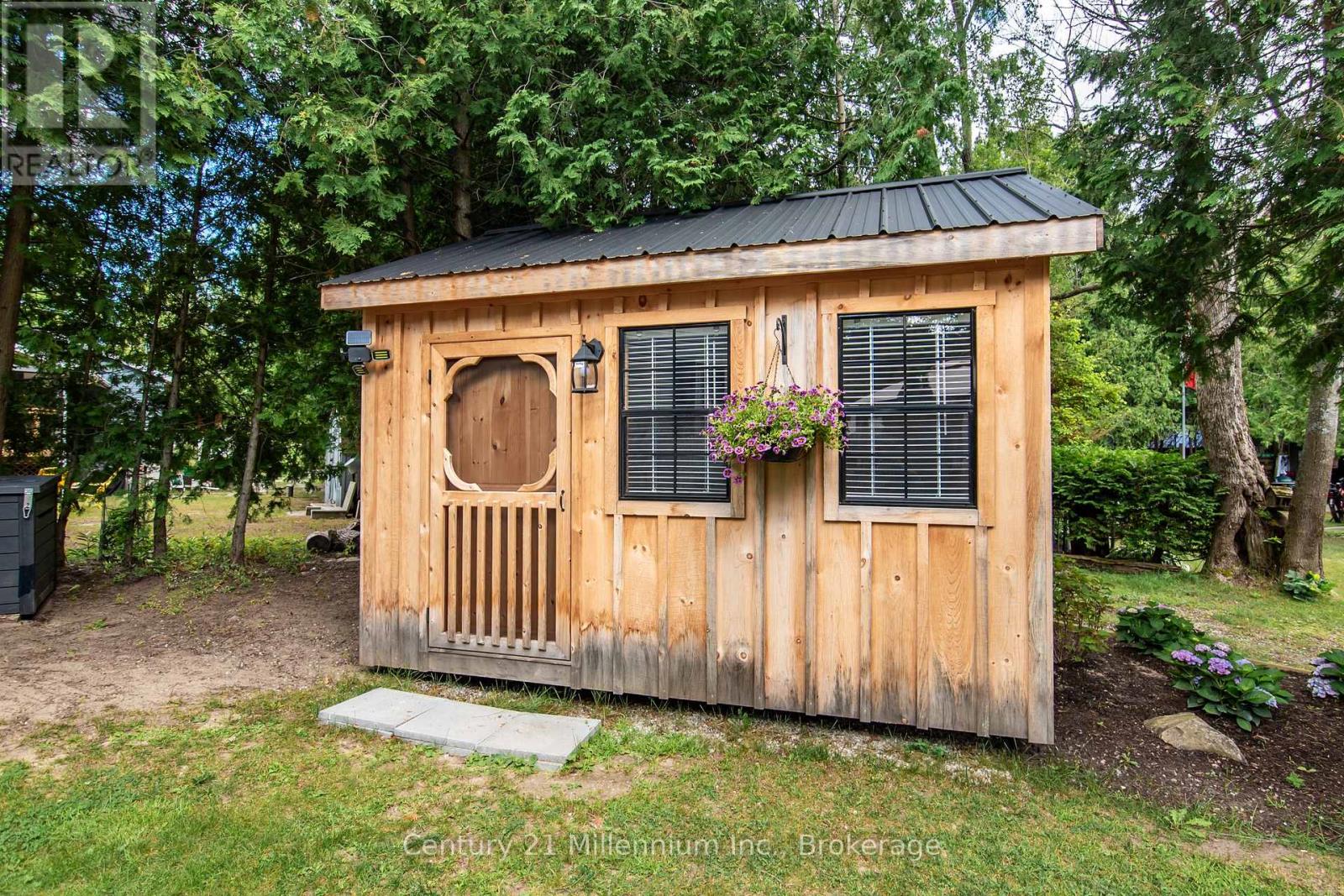 2 Hamilton Place, South Bruce Peninsula, Ontario  N0H 2G0 - Photo 39 - X12950714