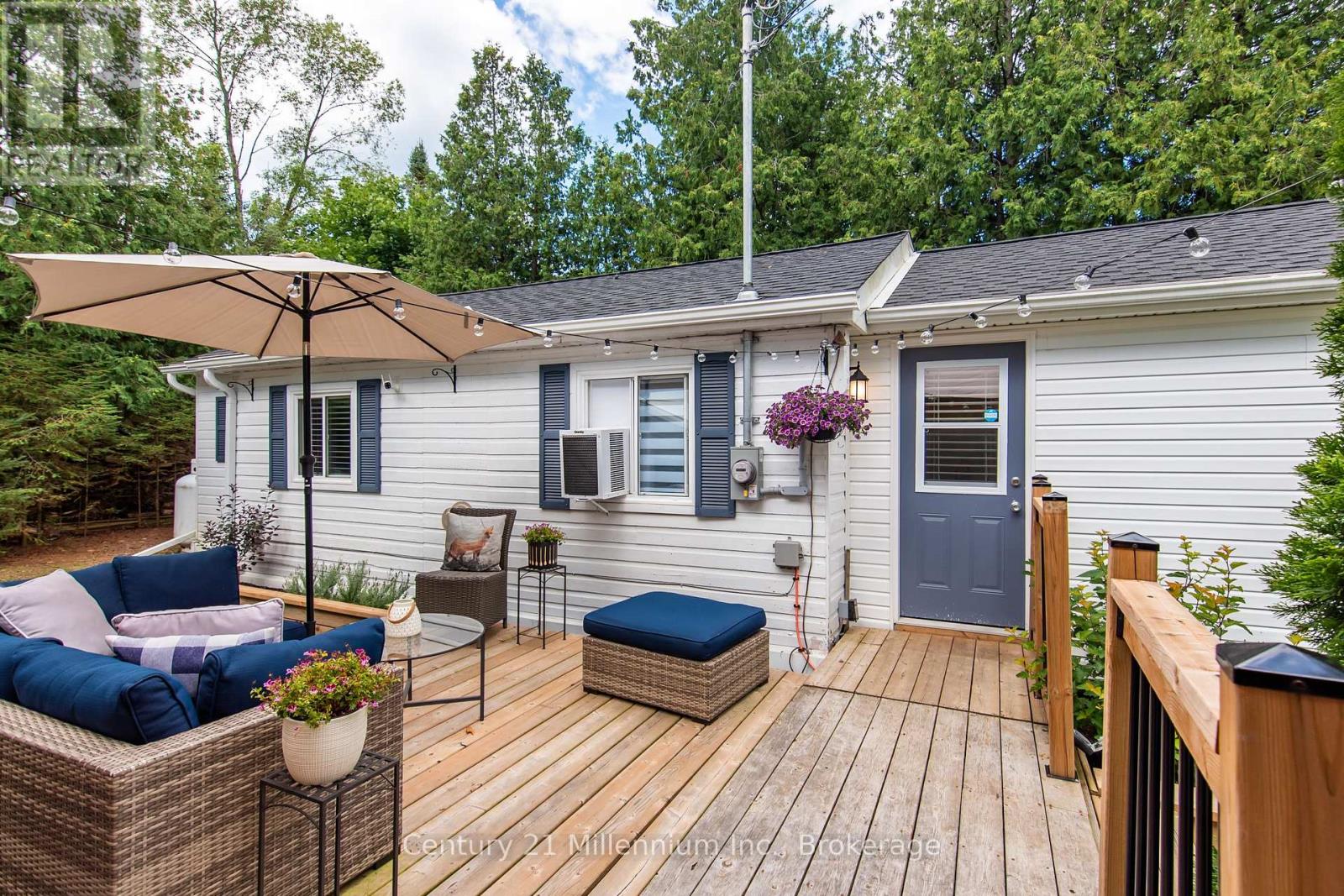 2 Hamilton Place, South Bruce Peninsula, Ontario  N0H 2G0 - Photo 6 - X12950714