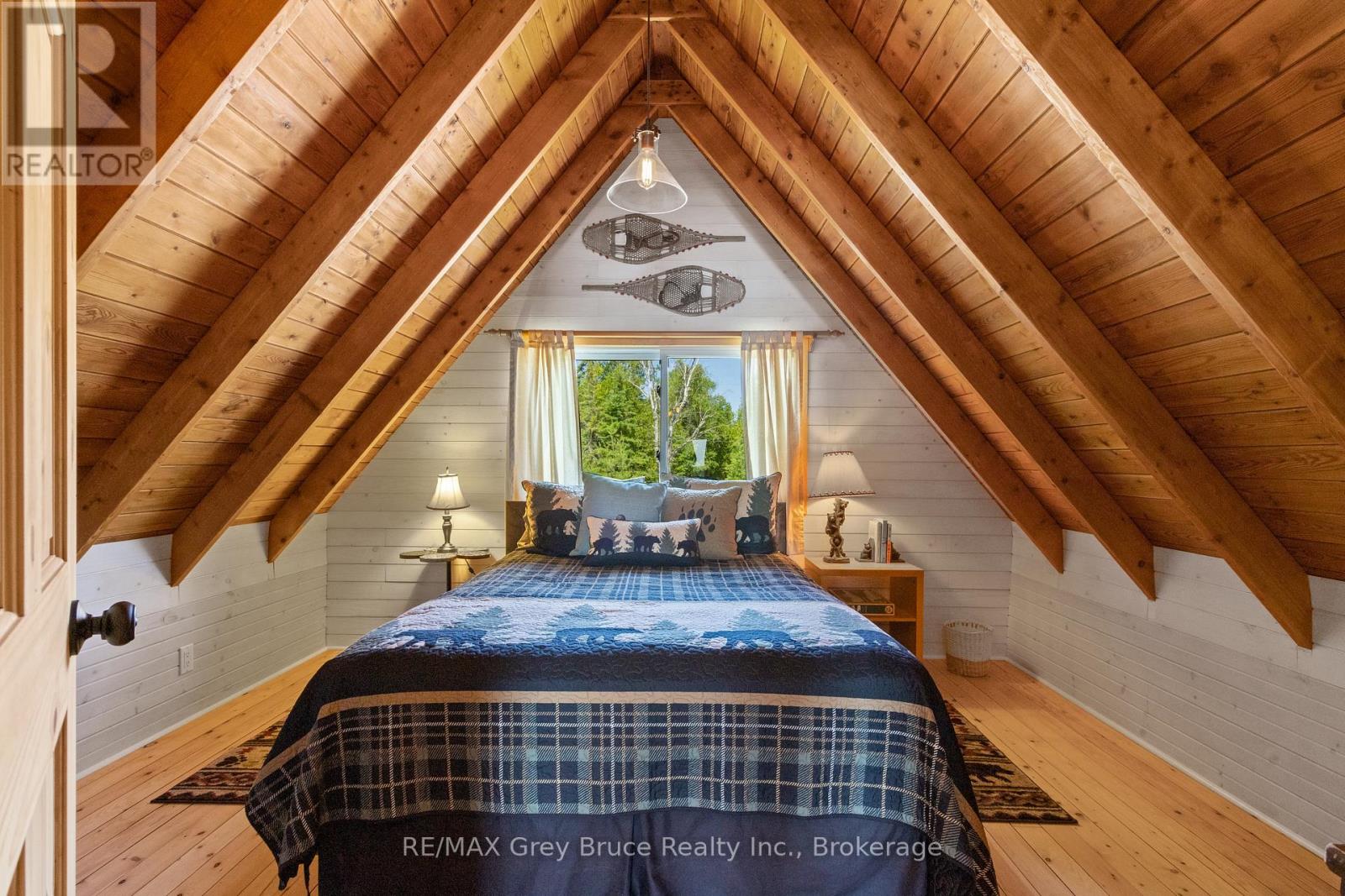 40 Aberdeen Avenue, Northern Bruce Peninsula, Ontario  N0H 2T0 - Photo 16 - X12950796