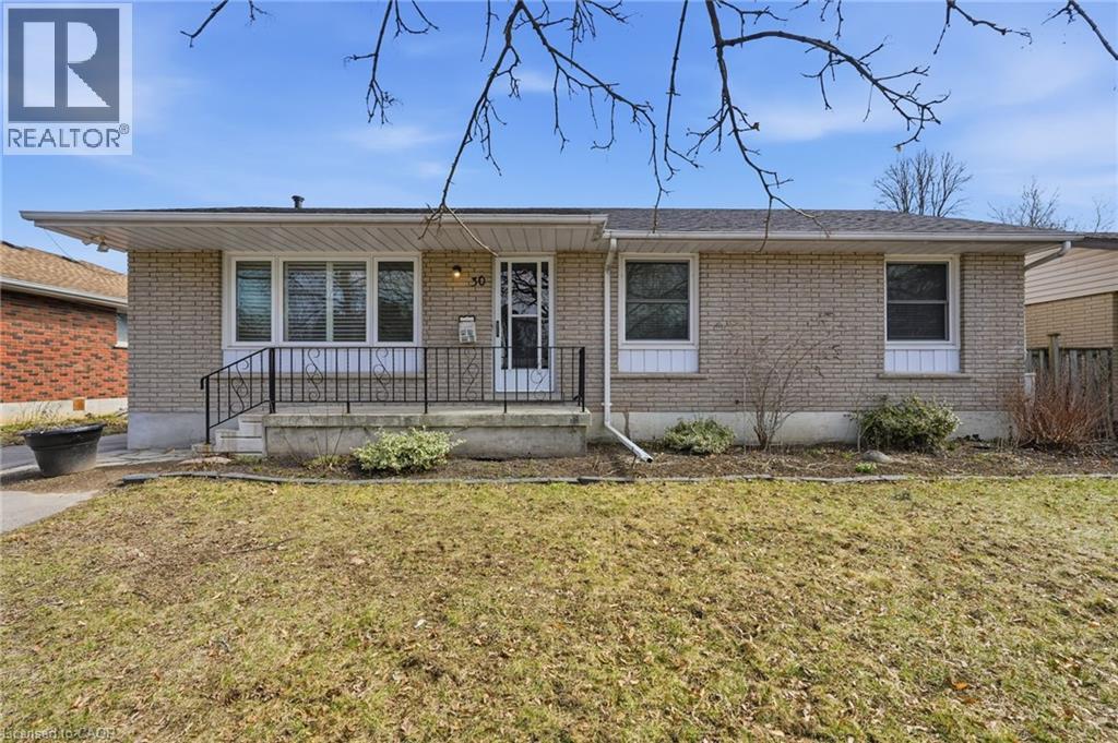 30 MORNING DEW Drive, Brantford, Ontario