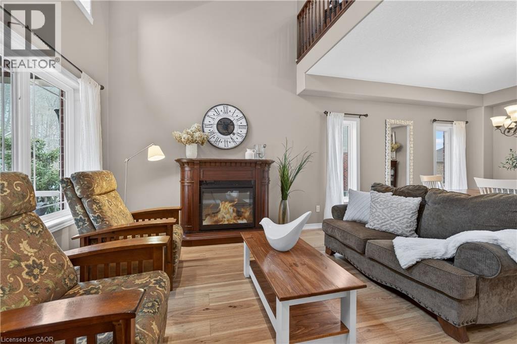 17 Heathcote Court, Grimsby, Ontario  L3M 0A6 - Photo 4 - 40817273