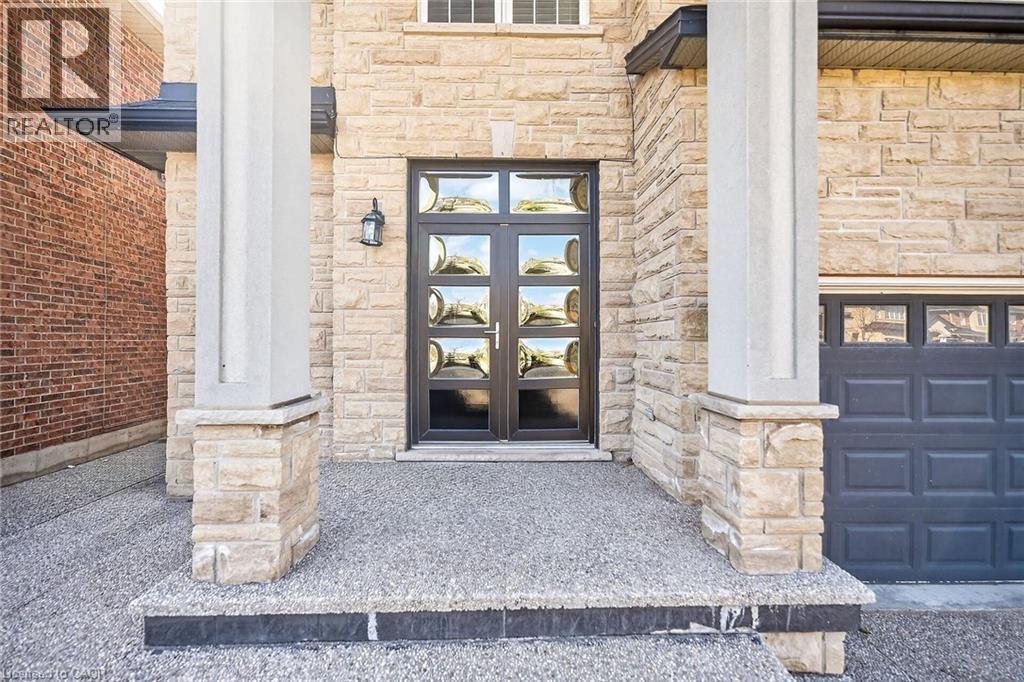 182 Irwin Avenue, Hamilton, Ontario  L9K 0G2 - Photo 2 - 40816575