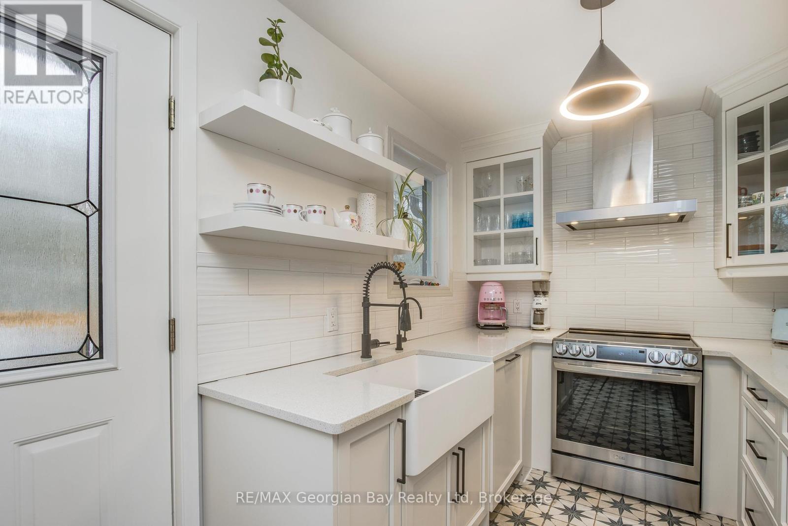 2 Belle Vue Avenue, Tiny, Ontario  L9M 0H5 - Photo 13 - S12951088