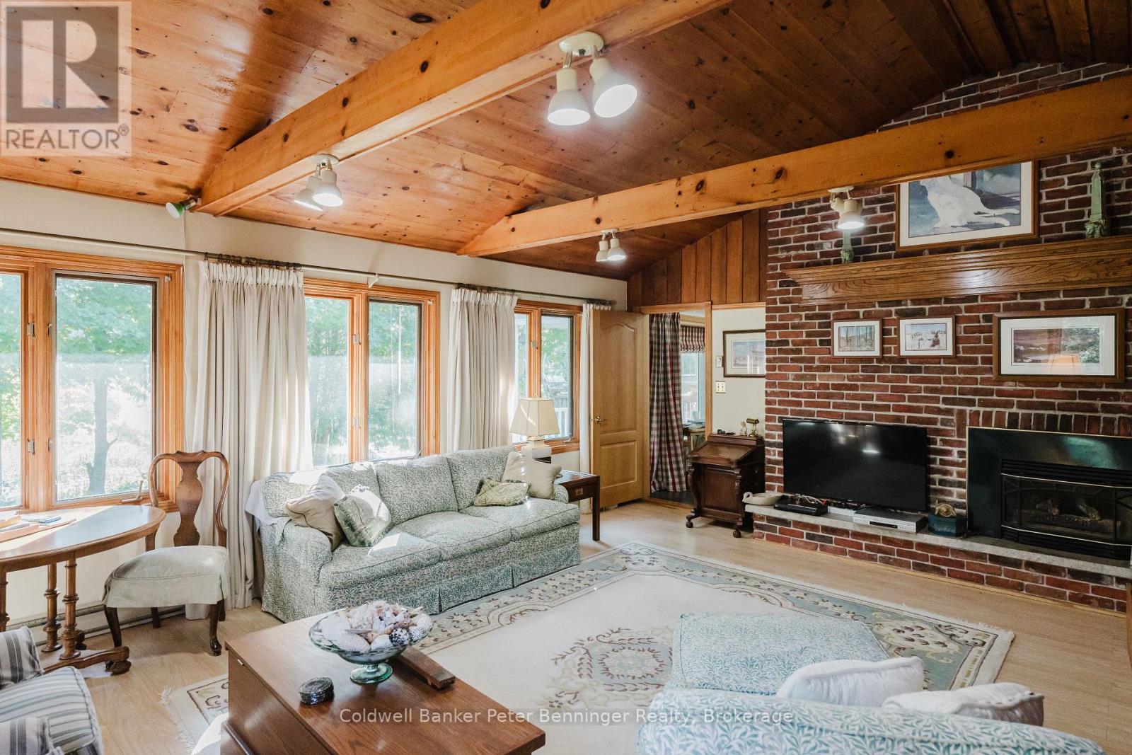 133889 Allan Park Road, West Grey, Ontario  N0G 1S0 - Photo 12 - X12950956