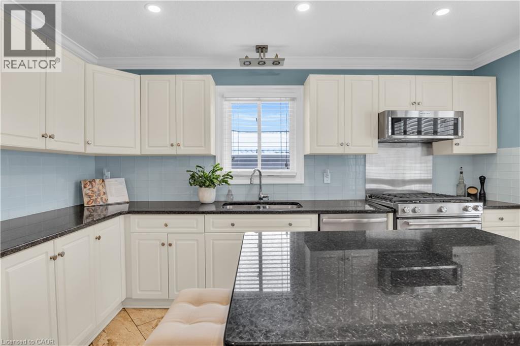 197 Autumn Hill Crescent, Kitchener, Ontario  N2N 1K9 - Photo 5 - 40816878