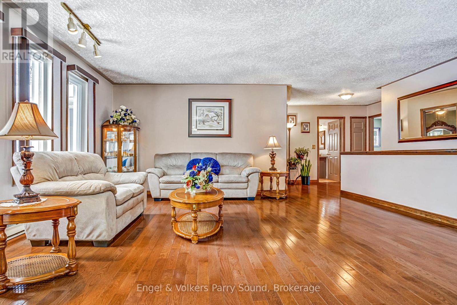 3 Squirrel Avenue, Mcdougall, Ontario  P2A 2W7 - Photo 6 - X12951344