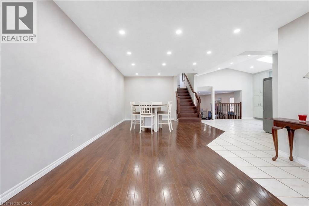 183 Bush Clover Crescent, Kitchener, Ontario  N2E 3P7 - Photo 5 - 40813889