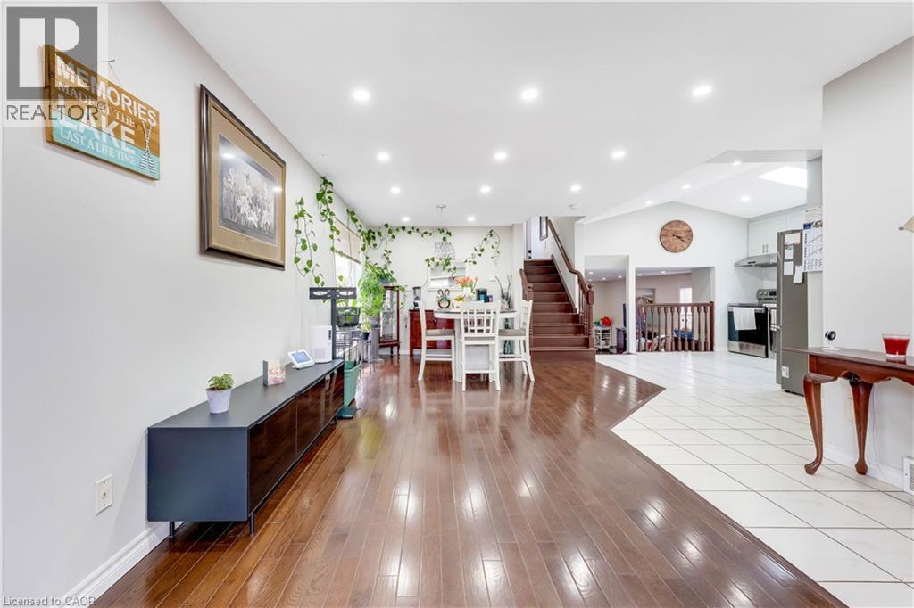 183 Bush Clover Crescent, Kitchener, Ontario  N2E 3P7 - Photo 8 - 40813889