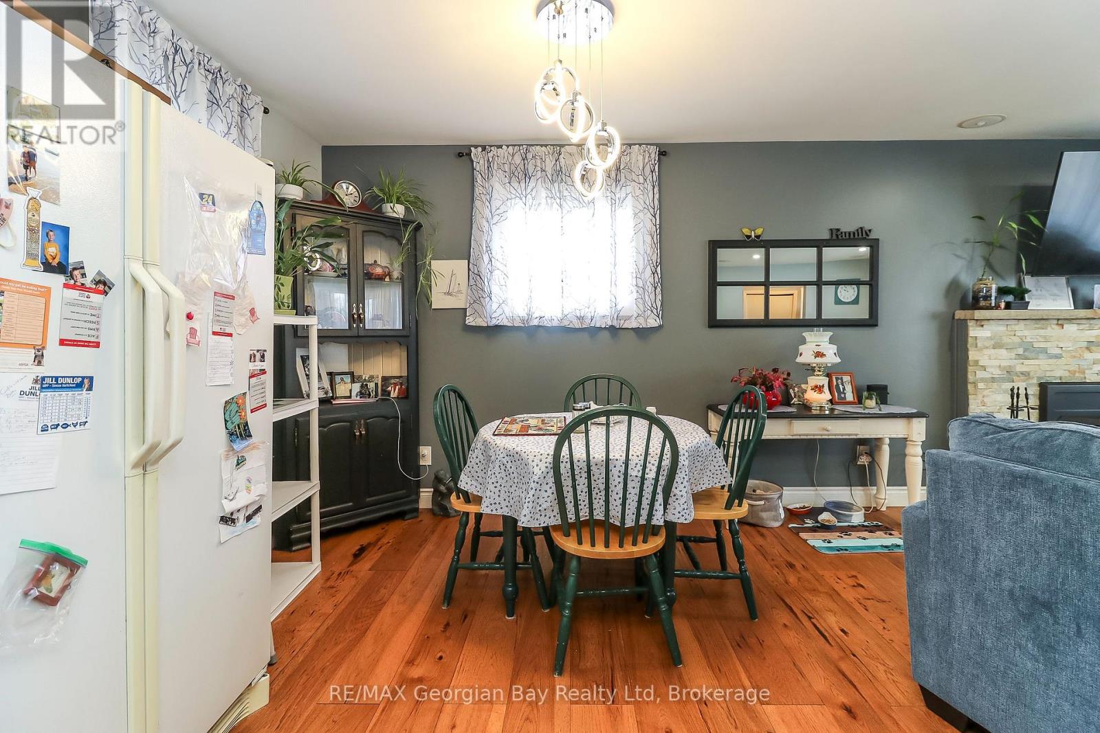 57 Maple Street, Tay, Ontario  L0K 2A0 - Photo 6 - S12951988