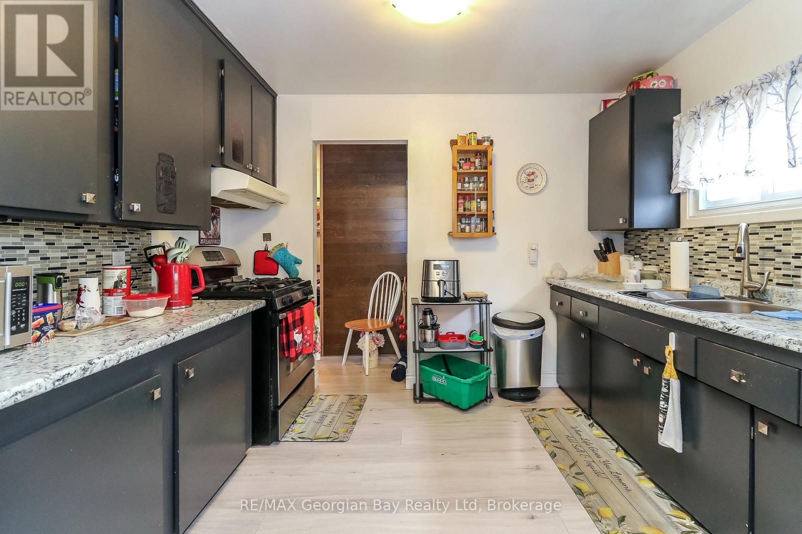 57 Maple Street, Tay, Ontario  L0K 2A0 - Photo 8 - S12951988