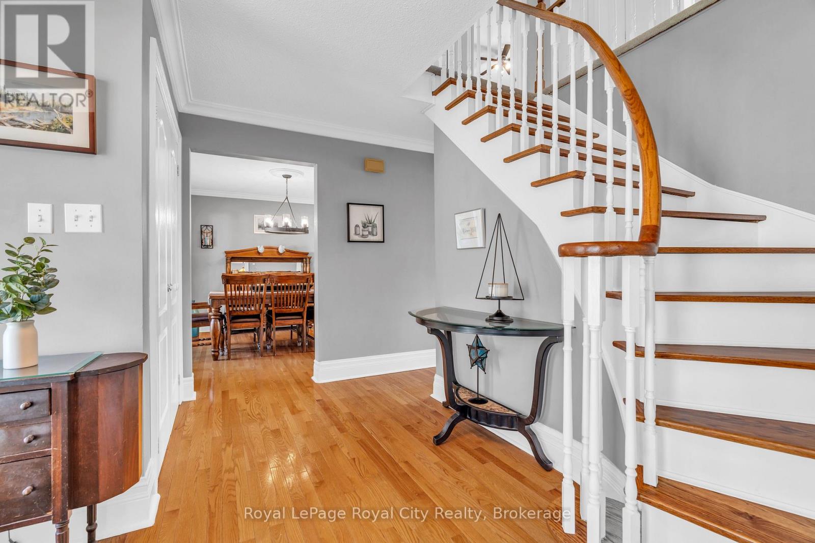 1548 Troika Court, Mississauga, Ontario  L5J 4C4 - Photo 12 - W12952234