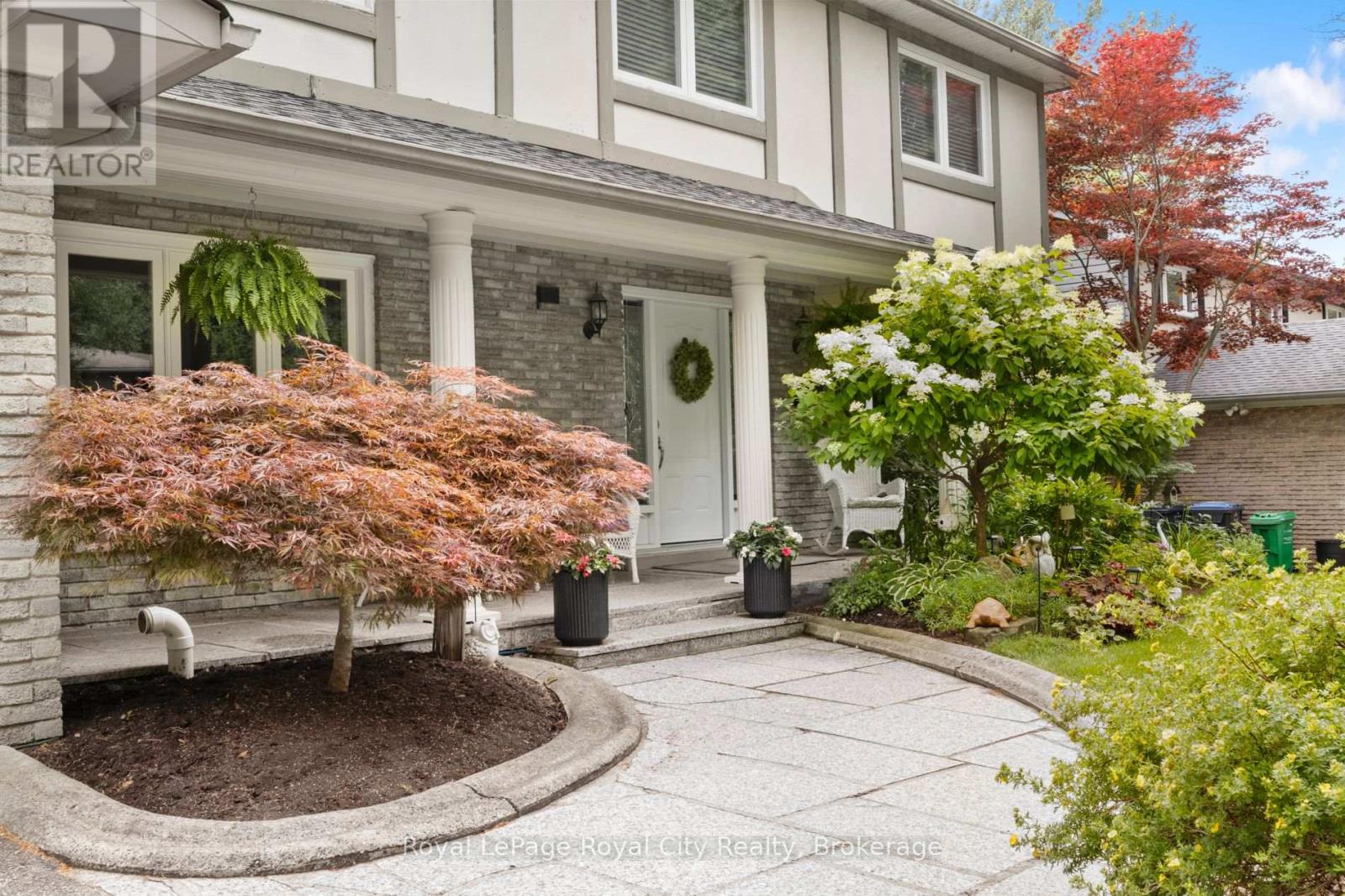 1548 Troika Court, Mississauga, Ontario  L5J 4C4 - Photo 7 - W12952234