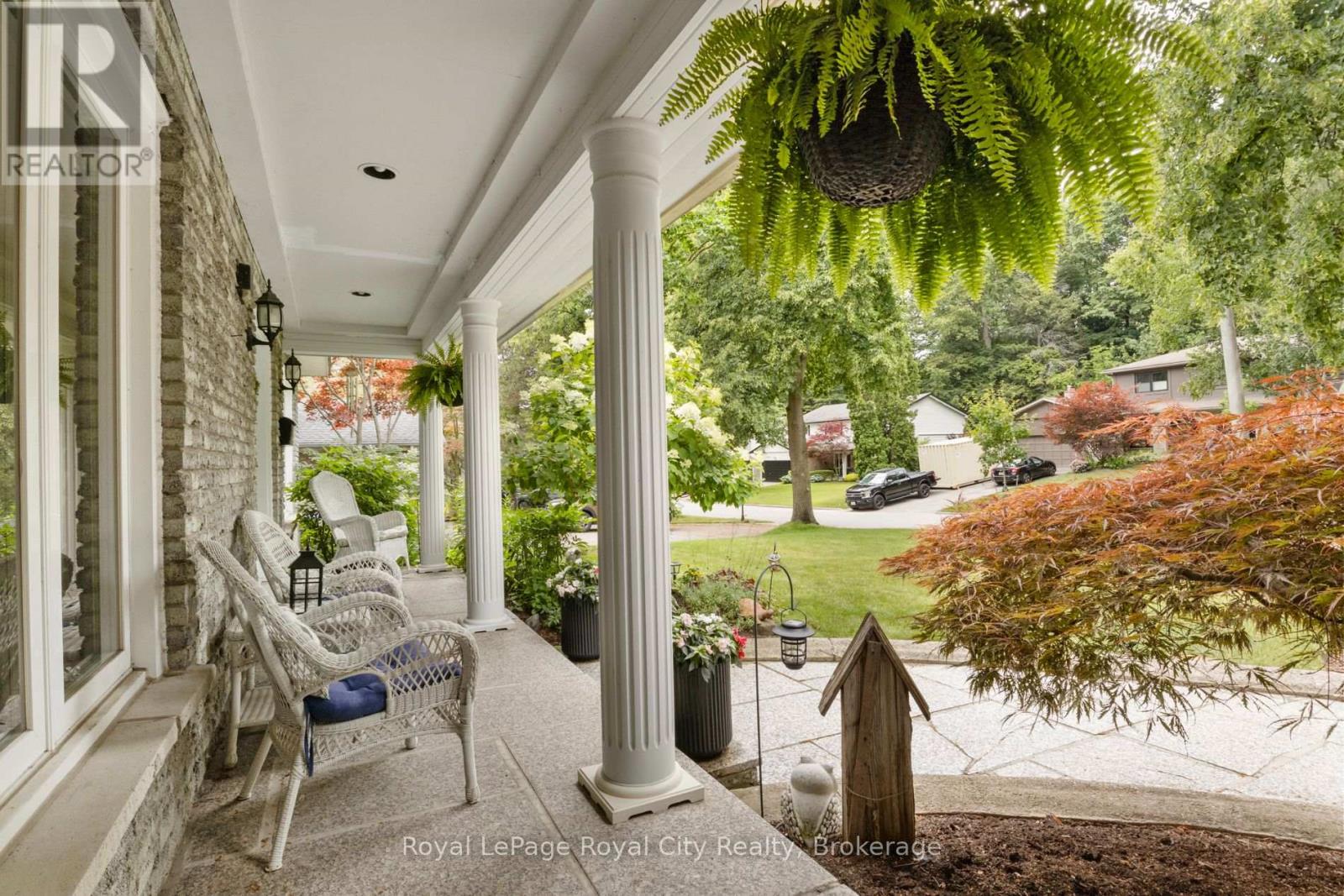 1548 Troika Court, Mississauga, Ontario  L5J 4C4 - Photo 8 - W12952234