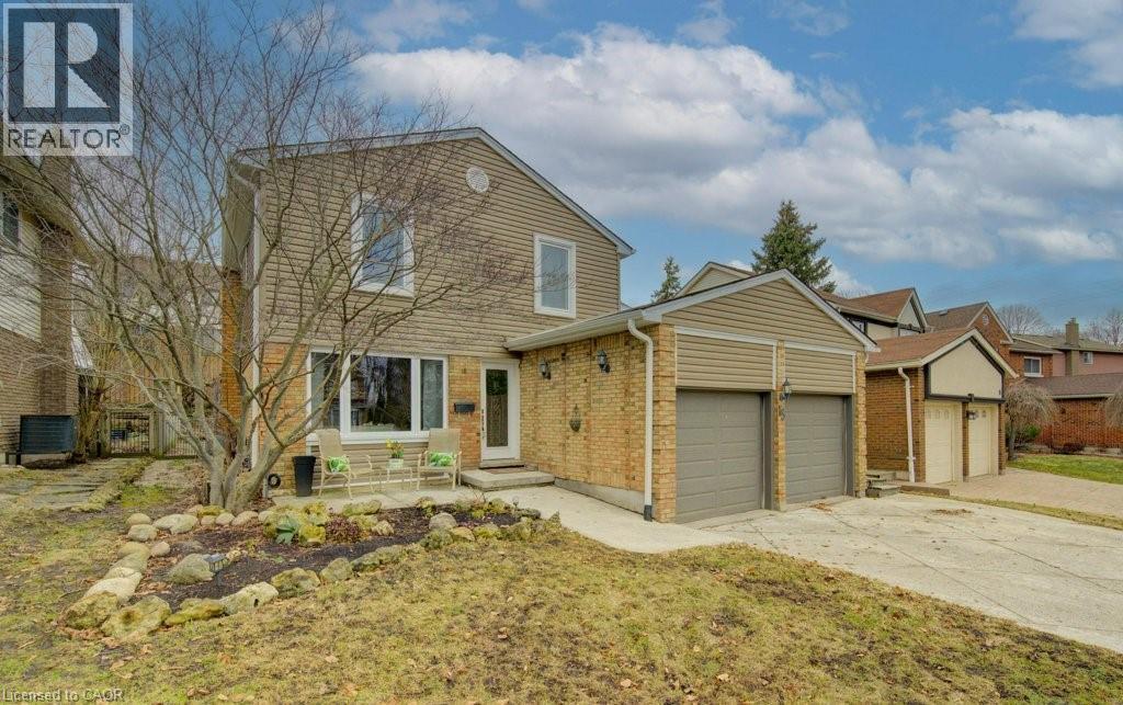 15 DEERWOOD Crescent, Kitchener, Ontario