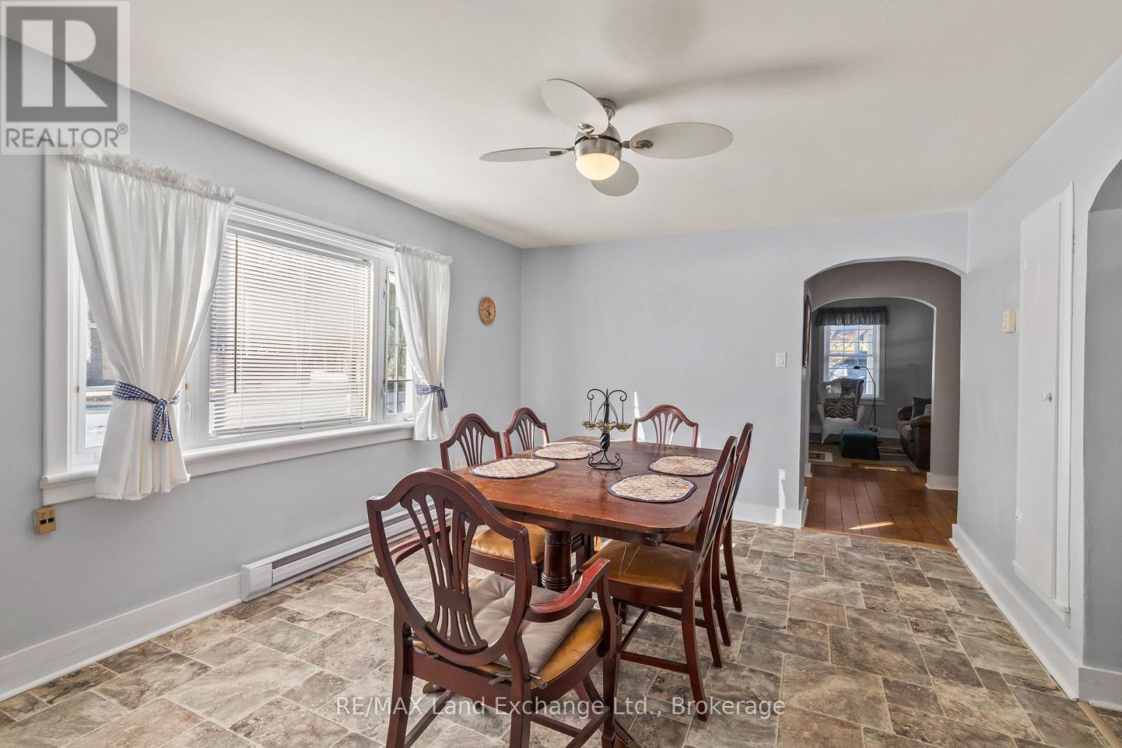 439 Green Street, Saugeen Shores, Ontario  N0H 2C0 - Photo 11 - X12952070