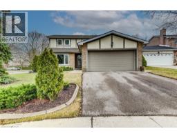 2 BLUE SPRUCE Court, Kitchener, Ontario