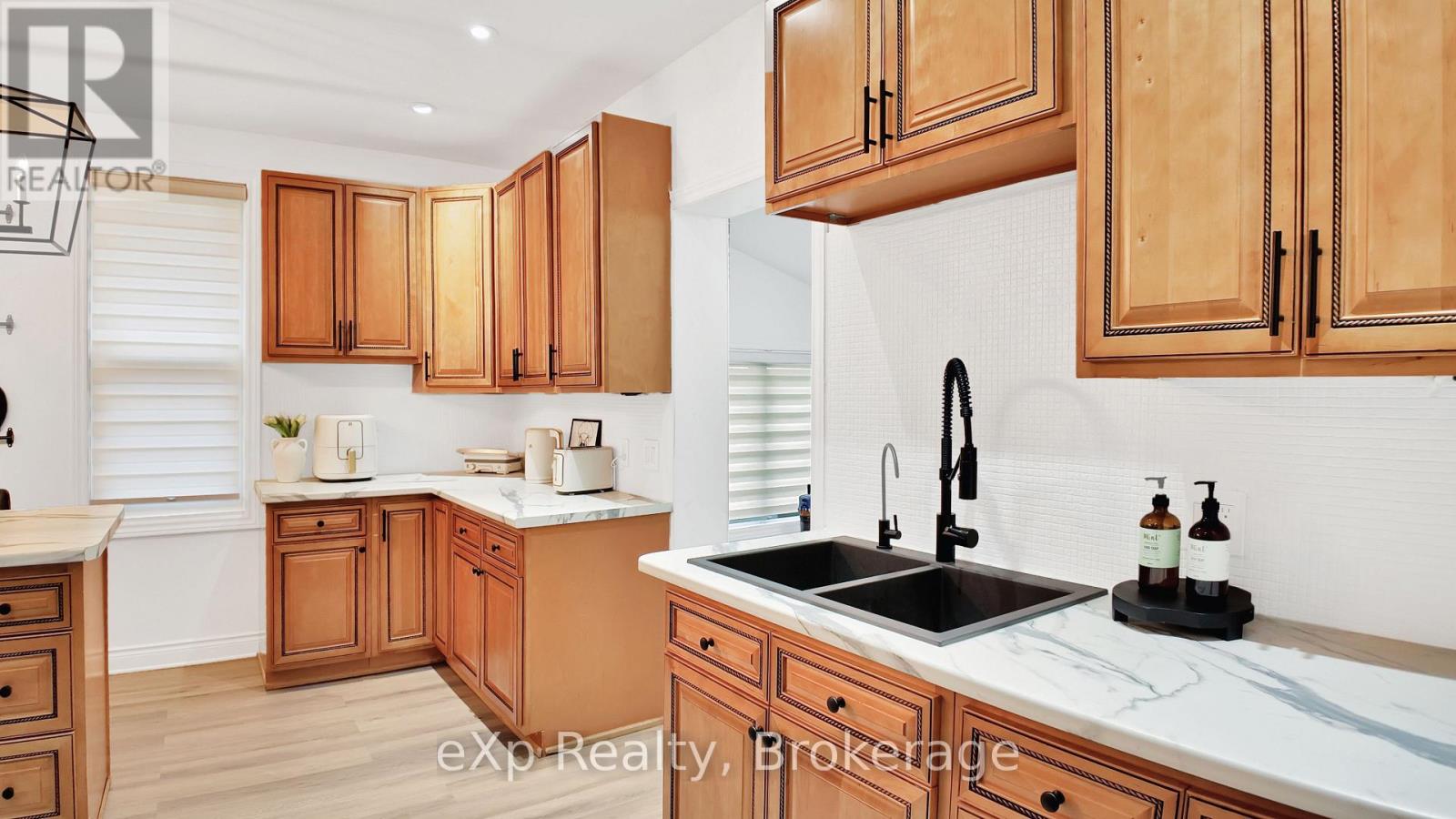 588 12th Avenue, Hanover, Ontario  N4N 2V6 - Photo 15 - X12952302