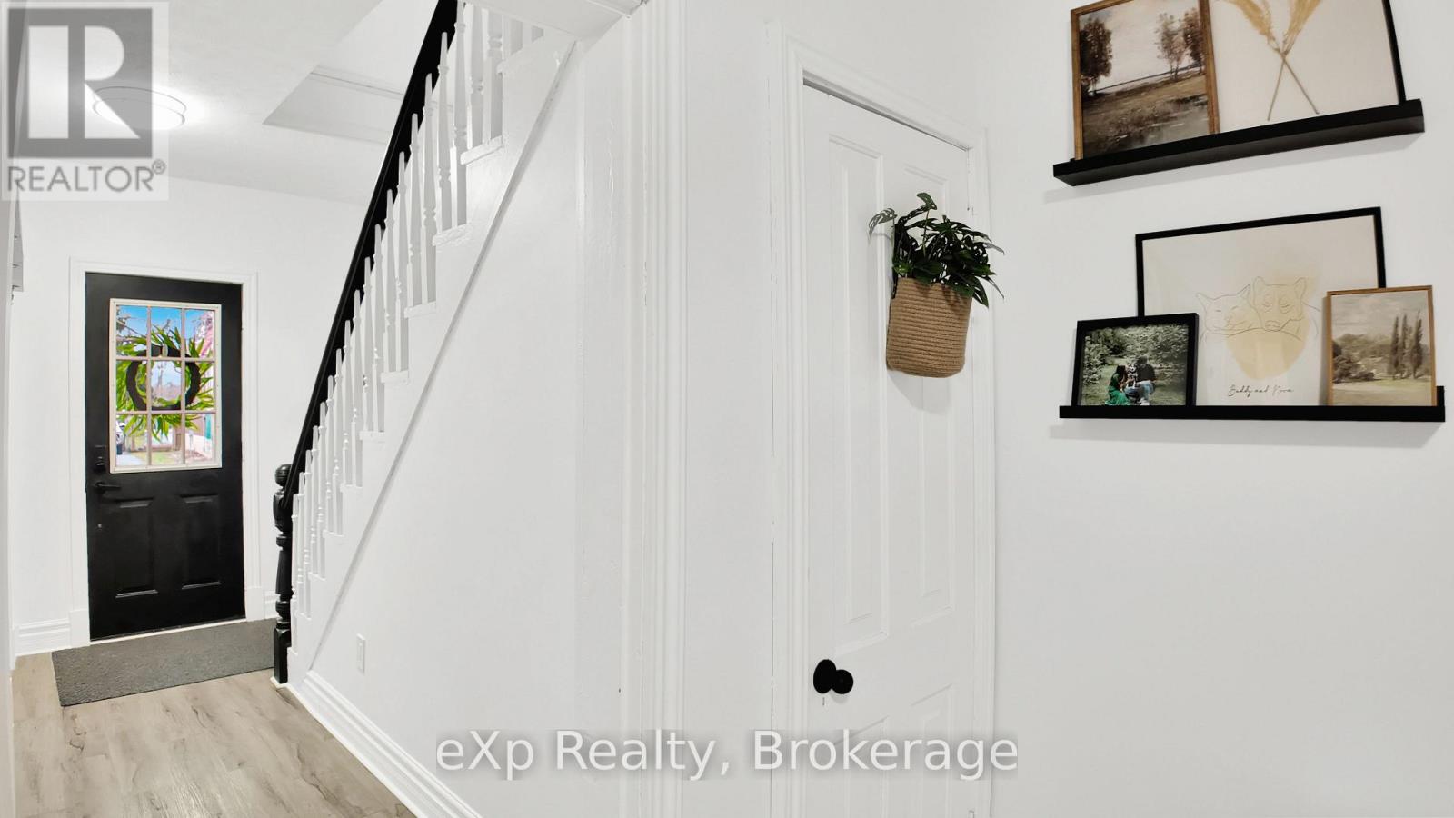 588 12th Avenue, Hanover, Ontario  N4N 2V6 - Photo 18 - X12952302