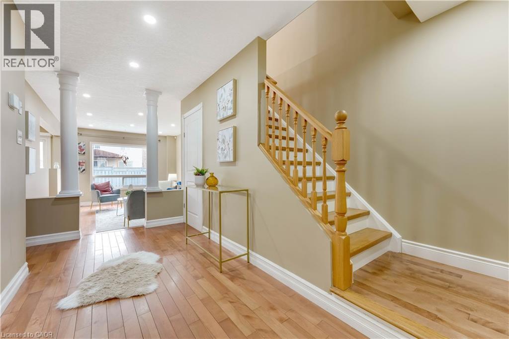 135 Veronica Drive, Kitchener, Ontario  N2A 4E6 - Photo 3 - 40815848