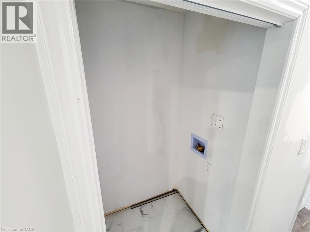 208 East 32nd Street, Hamilton, Ontario  L8V 3S4 - Photo 21 - 40817390