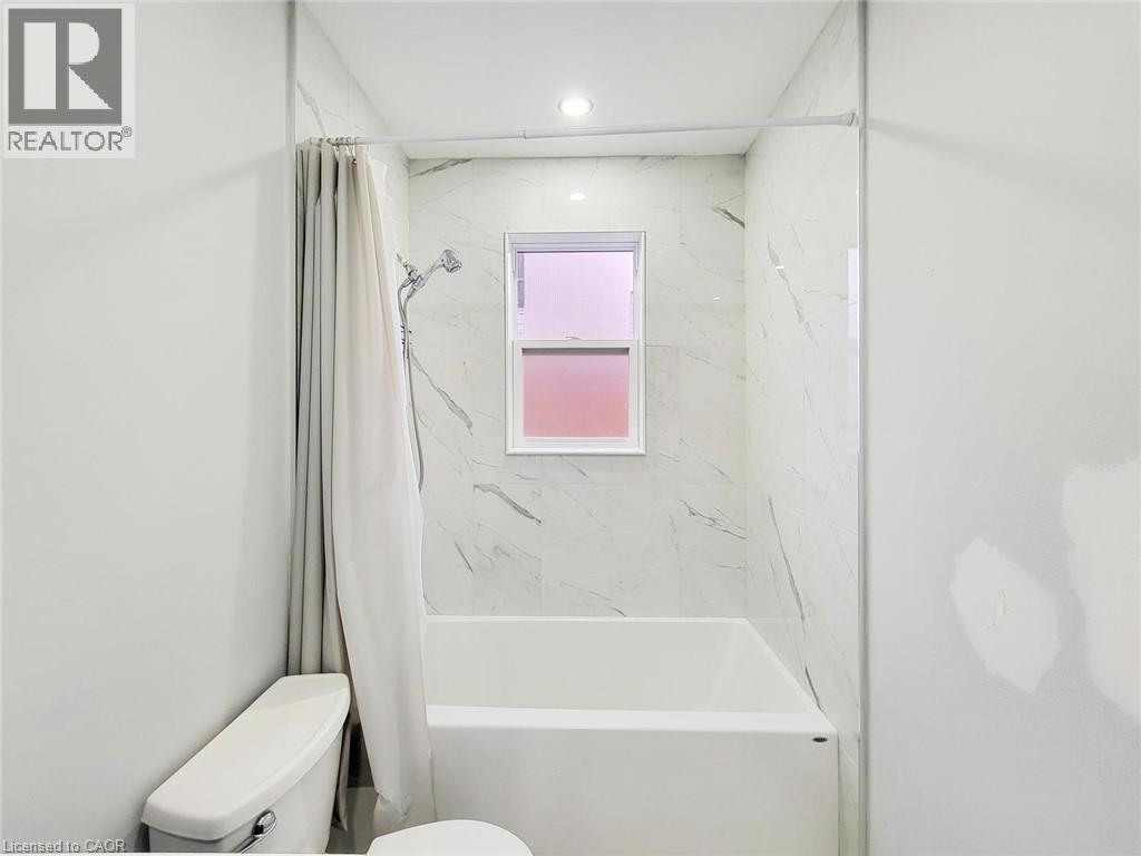 208 East 32nd Street, Hamilton, Ontario  L8V 3S4 - Photo 30 - 40817390