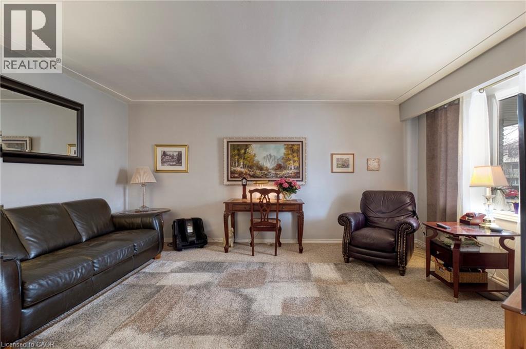 44 Breckenridge Drive, Kitchener, Ontario  N2B 2N9 - Photo 9 - 40816538