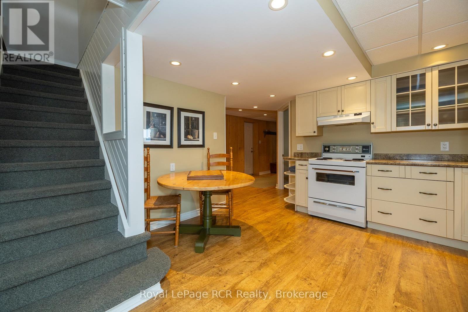 126 Sunset Point, Grey Highlands, Ontario  N0C 1E0 - Photo 25 - X12952486