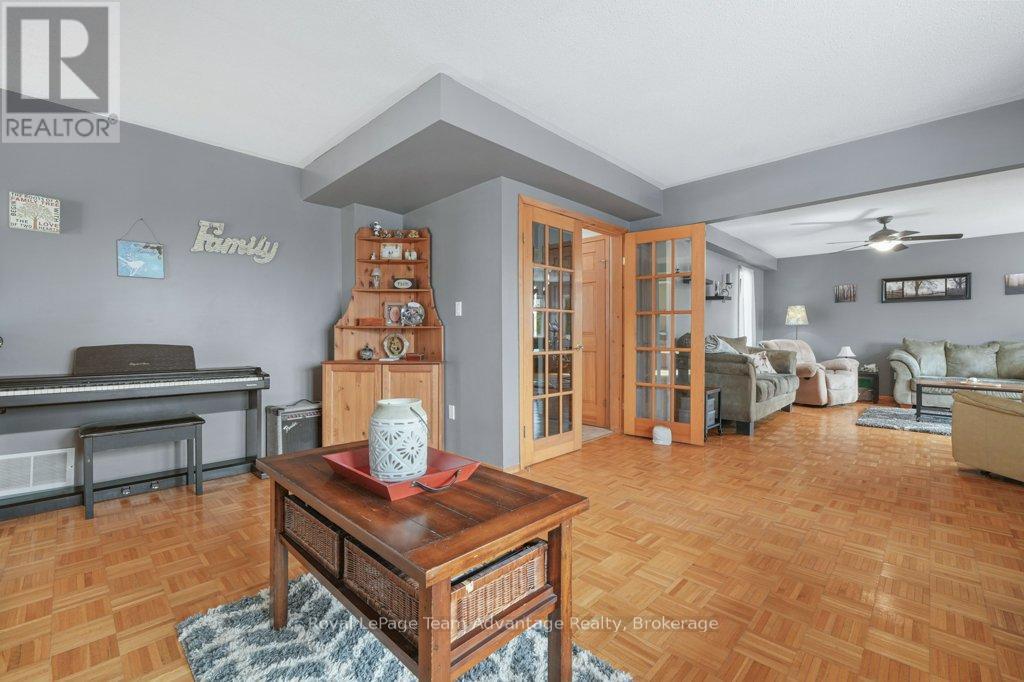 12 Taylor Crescent, Mcdougall, Ontario  P2A 2W9 - Photo 15 - X12952590