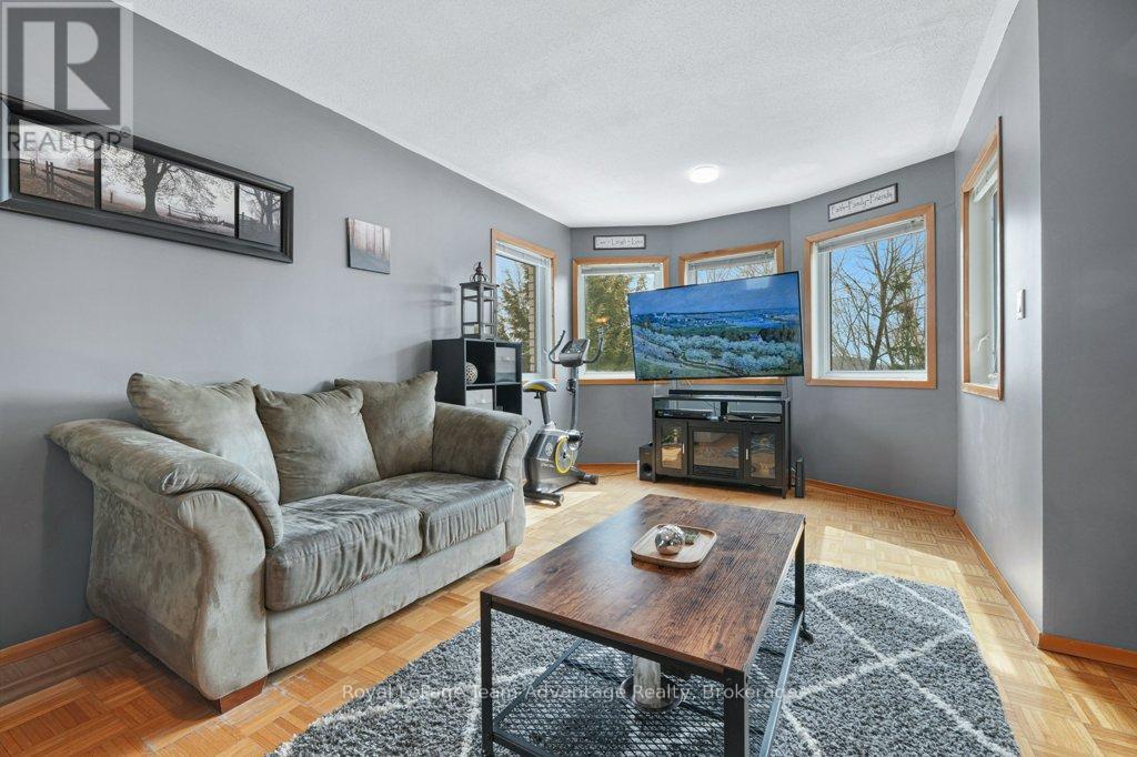 12 Taylor Crescent, Mcdougall, Ontario  P2A 2W9 - Photo 18 - X12952590