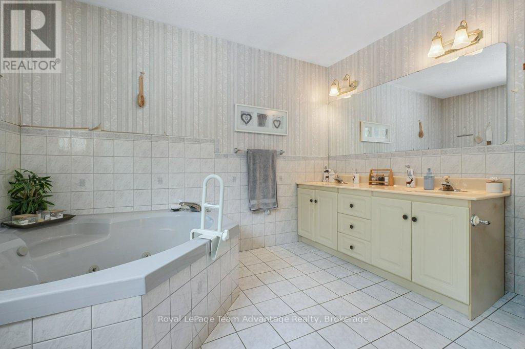 12 Taylor Crescent, Mcdougall, Ontario  P2A 2W9 - Photo 27 - X12952590