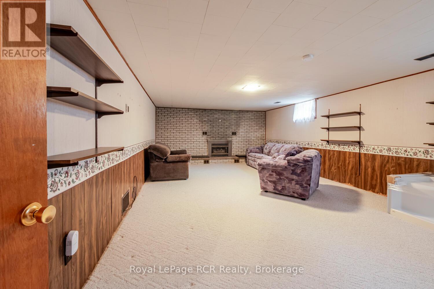 147 Finden Street, Georgian Bluffs, Ontario  N4K 6V5 - Photo 13 - X12952648