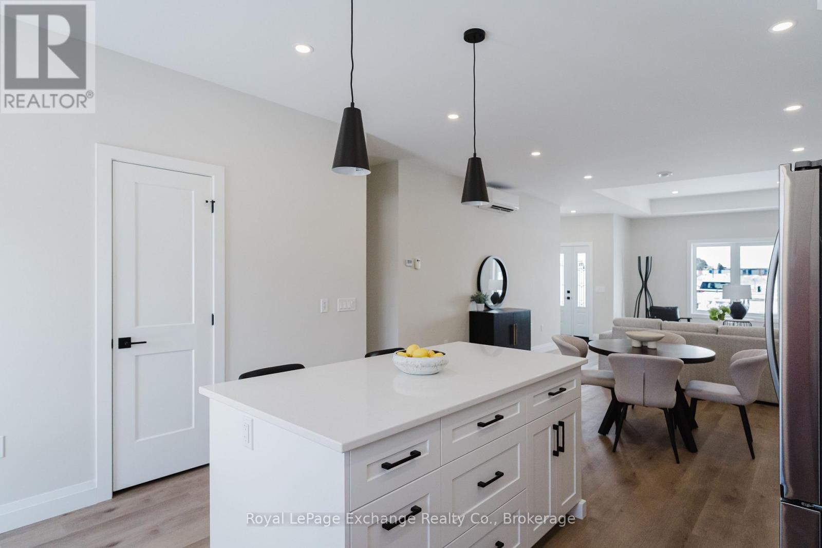 44 - 1071 Waterloo Street N, Saugeen Shores, Ontario  N0H 2C3 - Photo 11 - X12952774