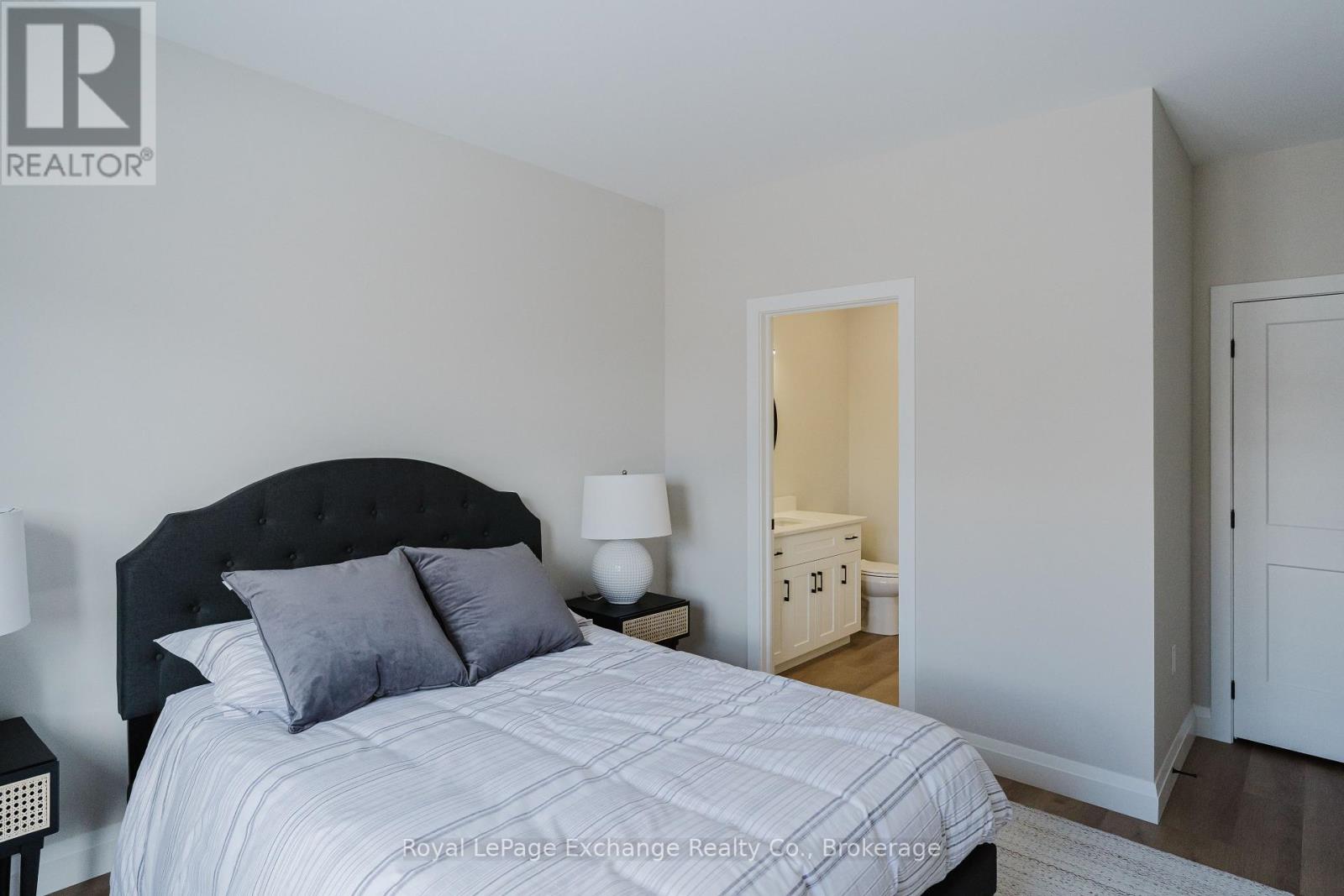 44 - 1071 Waterloo Street N, Saugeen Shores, Ontario  N0H 2C3 - Photo 21 - X12952774