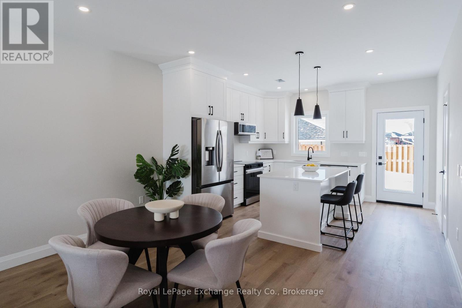 44 - 1071 Waterloo Street N, Saugeen Shores, Ontario  N0H 2C3 - Photo 8 - X12952774