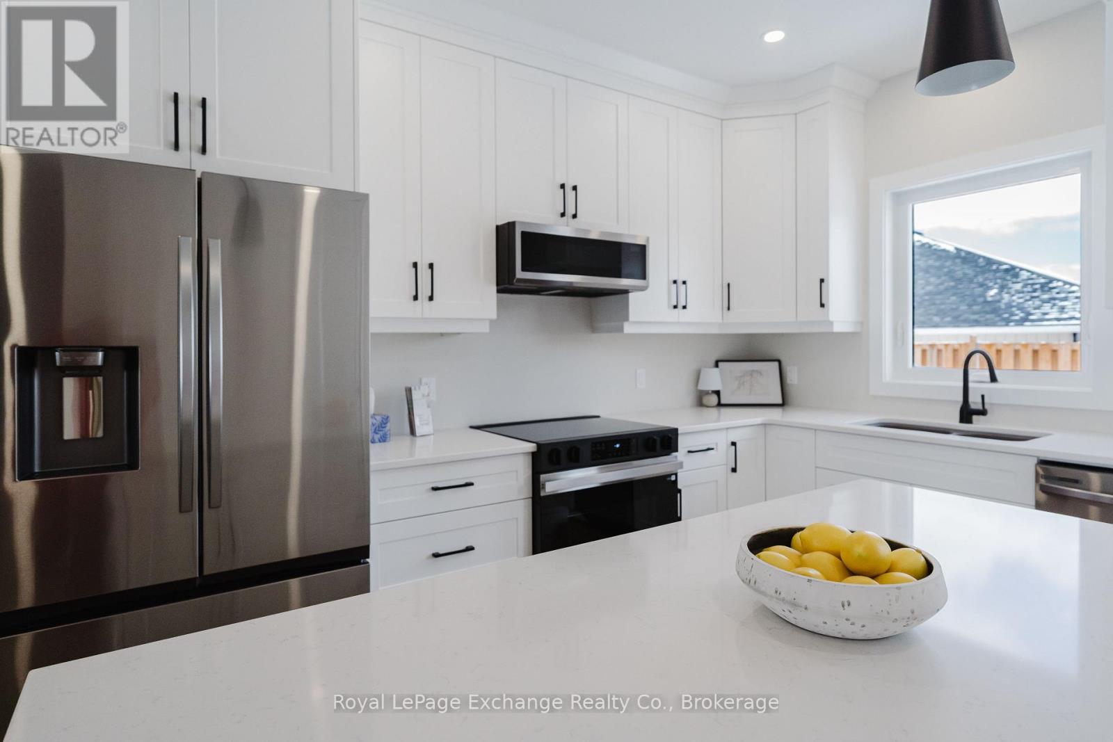 44 - 1071 Waterloo Street N, Saugeen Shores, Ontario  N0H 2C3 - Photo 9 - X12952774