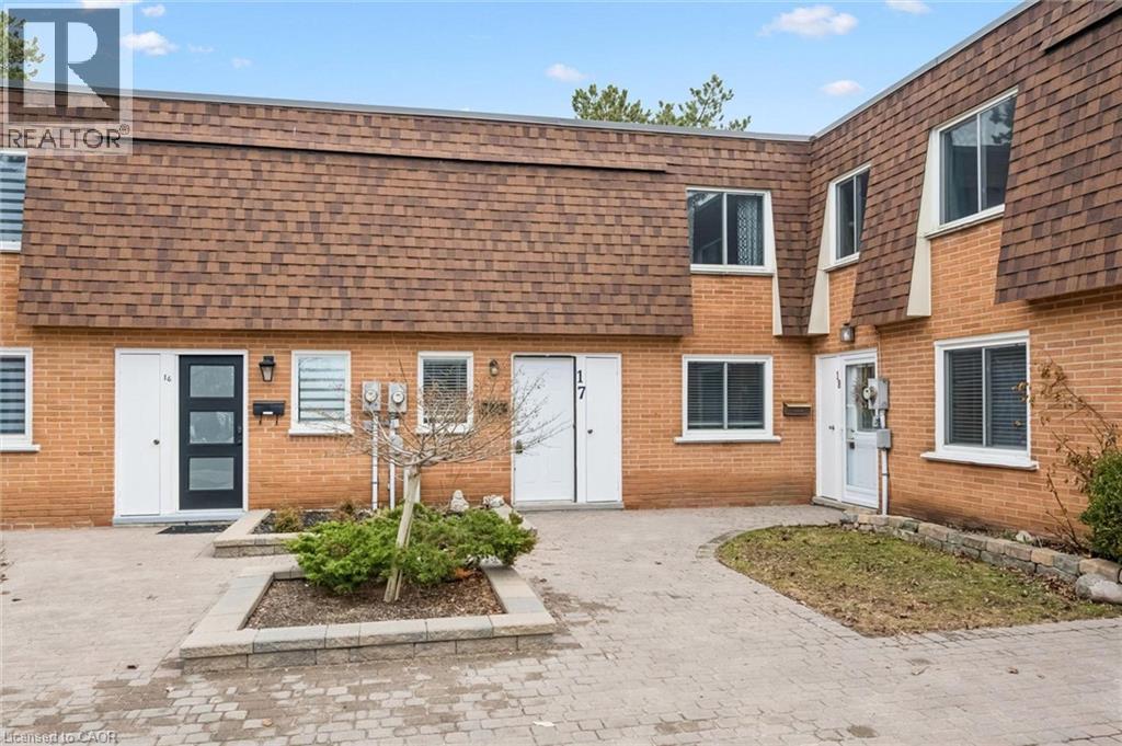 120 COUNTRY CLUB Drive Unit# 17, Guelph, Ontario