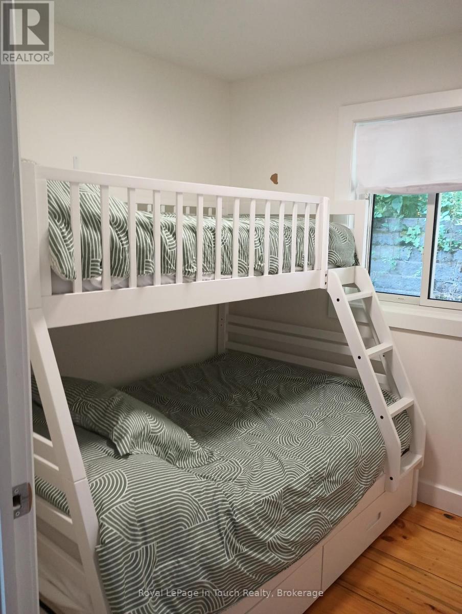 468 Champlain Road, Penetanguishene, Ontario  L9M 1S5 - Photo 16 - S12952934