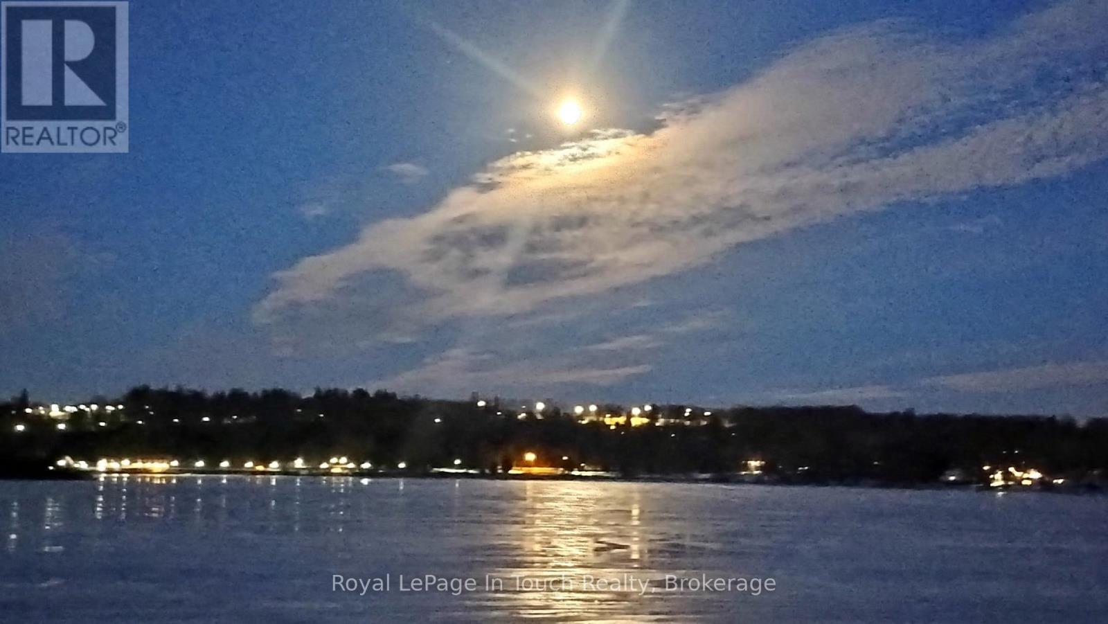 468 Champlain Road, Penetanguishene, Ontario  L9M 1S5 - Photo 4 - S12952934