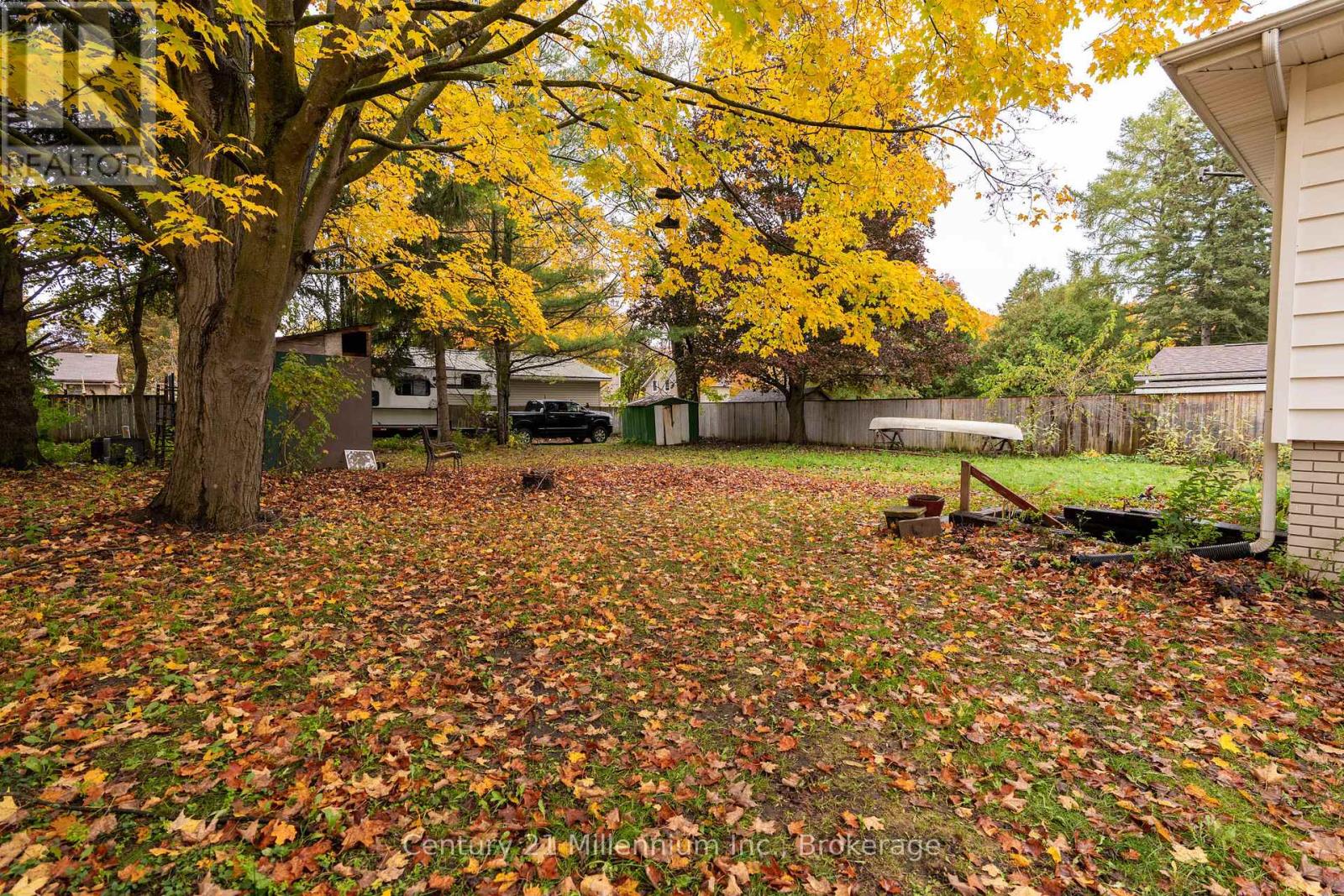 698 Gustavus Street, Saugeen Shores, Ontario  N0H 2C0 - Photo 13 - X12952850