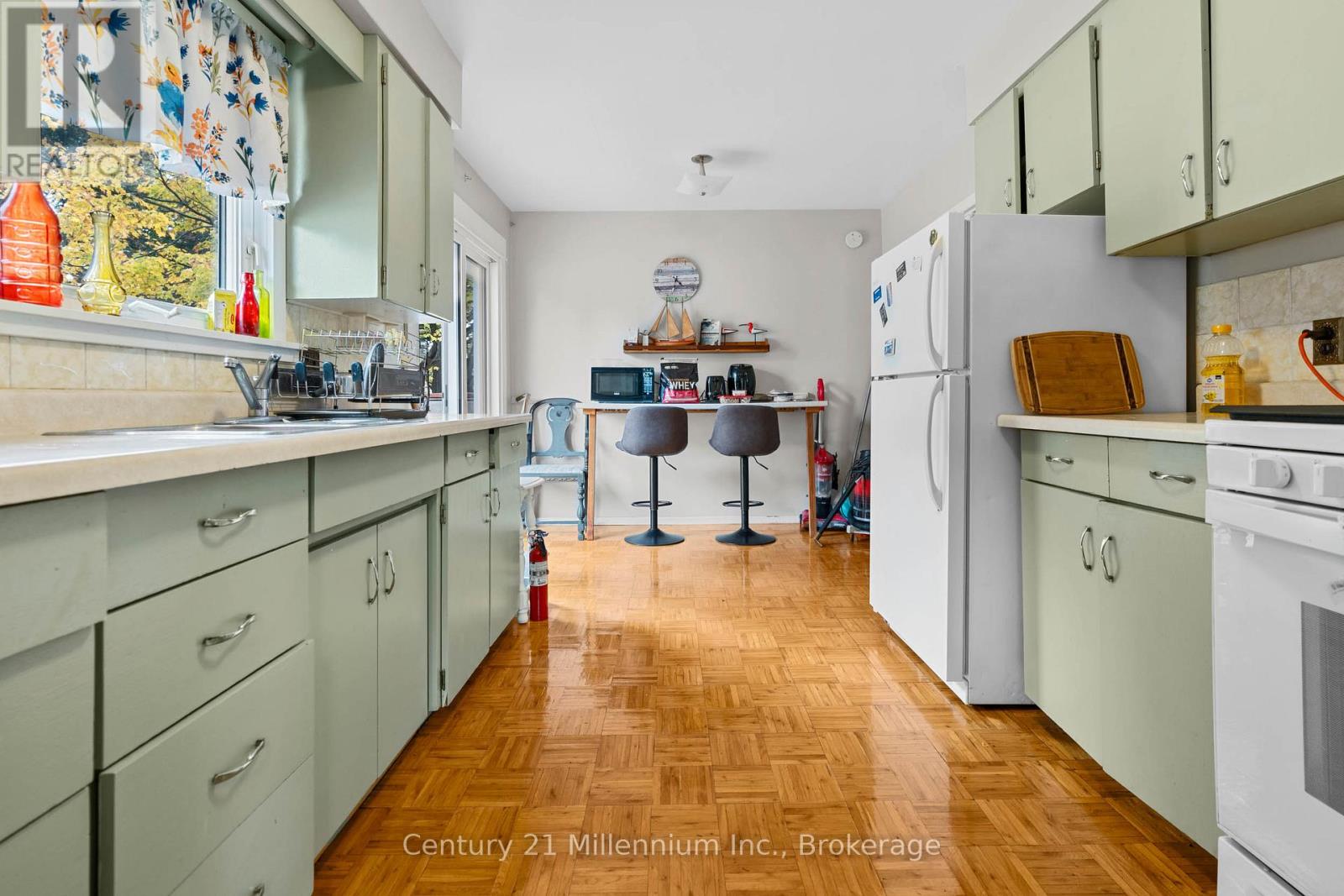 698 Gustavus Street, Saugeen Shores, Ontario  N0H 2C0 - Photo 26 - X12952850