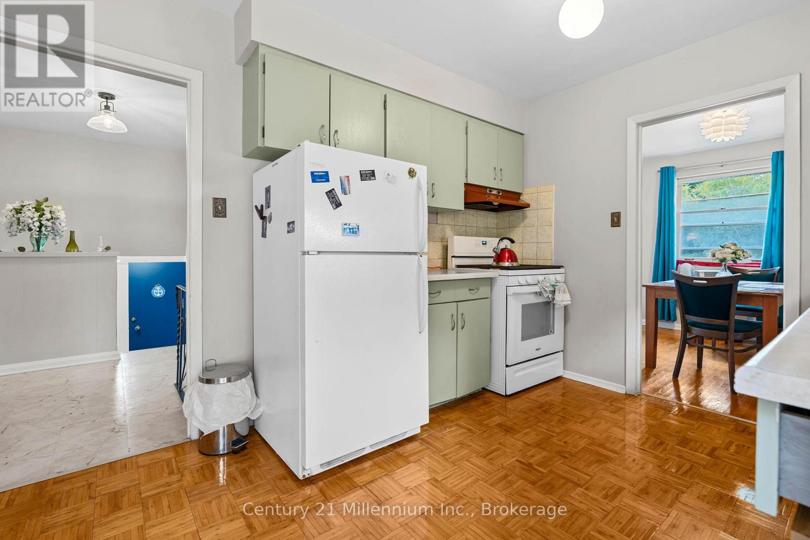 698 Gustavus Street, Saugeen Shores, Ontario  N0H 2C0 - Photo 28 - X12952850