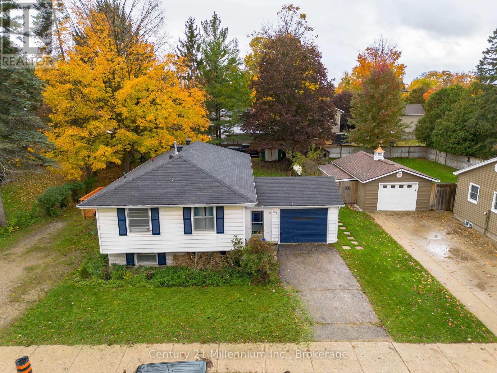 698 Gustavus Street, Saugeen Shores, Ontario  N0H 2C0 - Photo 4 - X12952850