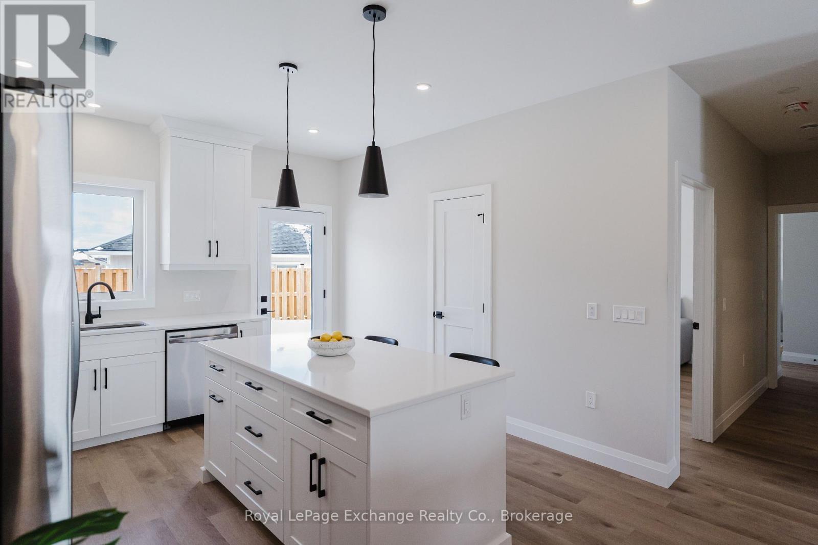 46 - 1071 Waterloo Street N, Saugeen Shores, Ontario  N0H 2C3 - Photo 10 - X12952882